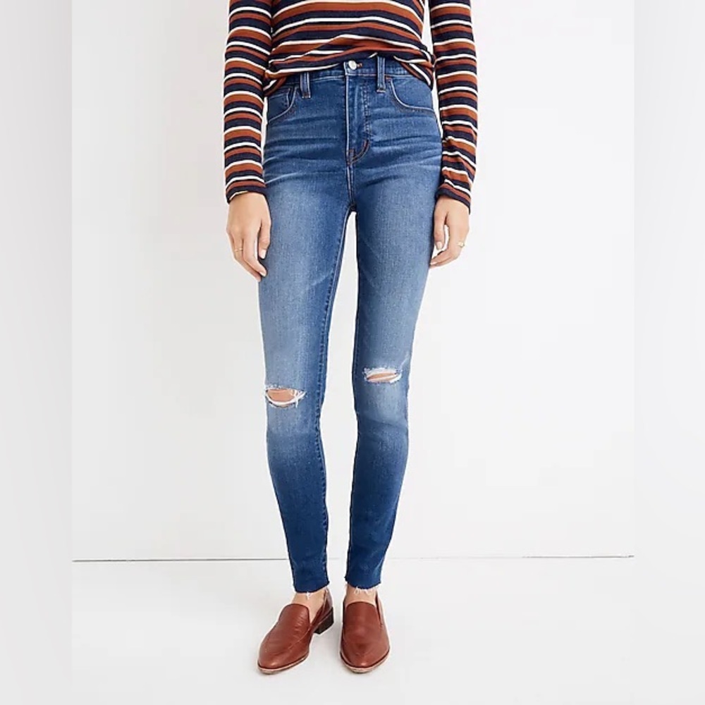 Madewell 10” high rise skinny jeans dark wash distressed holes in knees